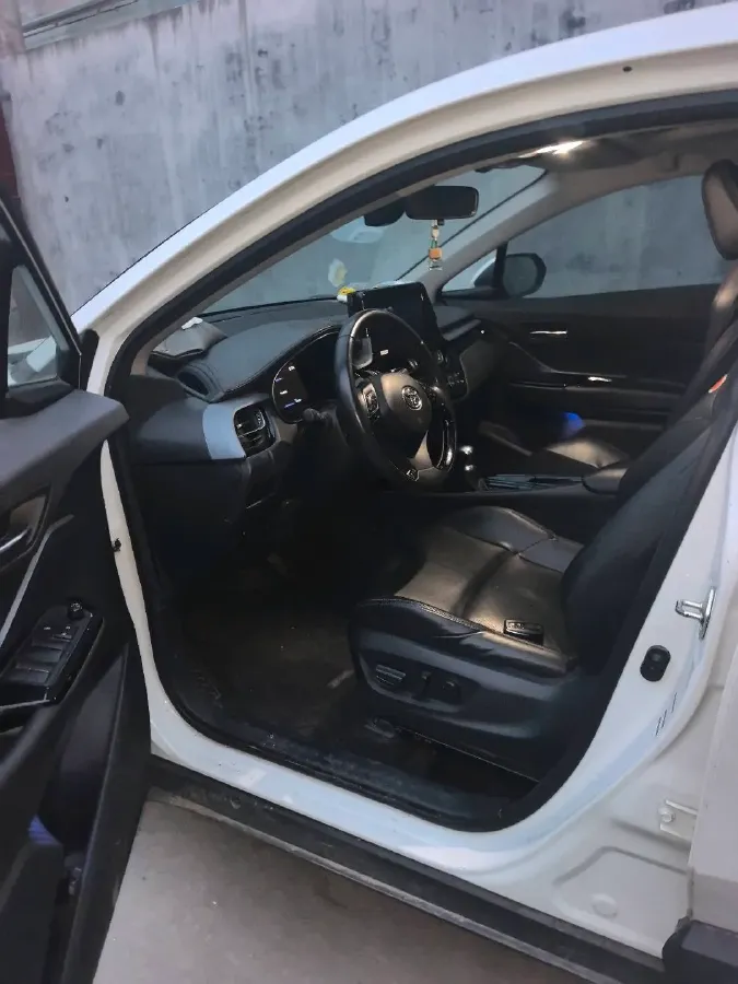 2021 Toyota Izoa 2.0L 146HP L4 E-CVT Hybrid,autocango,china used car exporter,china ev exporter,chinese used car exporter,chinese used ev exporter