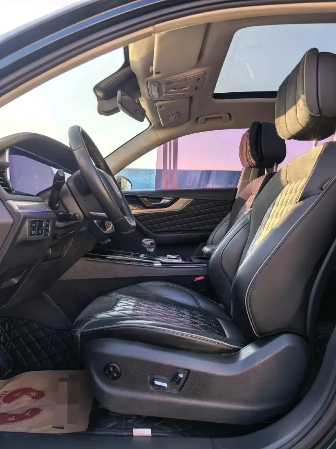 2019 HongQi HS5 2.0T 224HP L4 6AT,autocango,china used car exporter,china ev exporter,chinese used car exporter,chinese used ev exporter