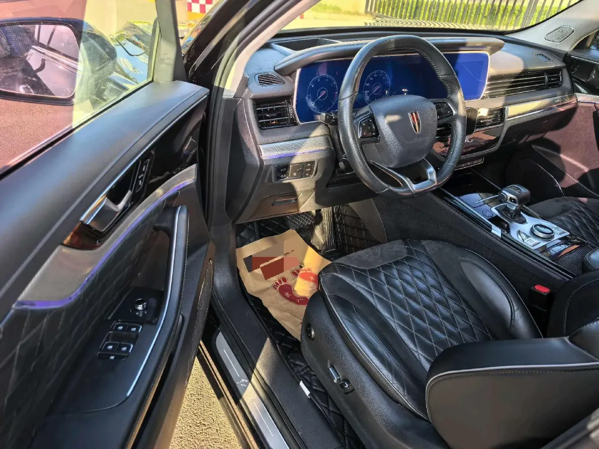 2019 HongQi HS5 2.0T 224HP L4 6AT,autocango,china used car exporter,china ev exporter,chinese used car exporter,chinese used ev exporter