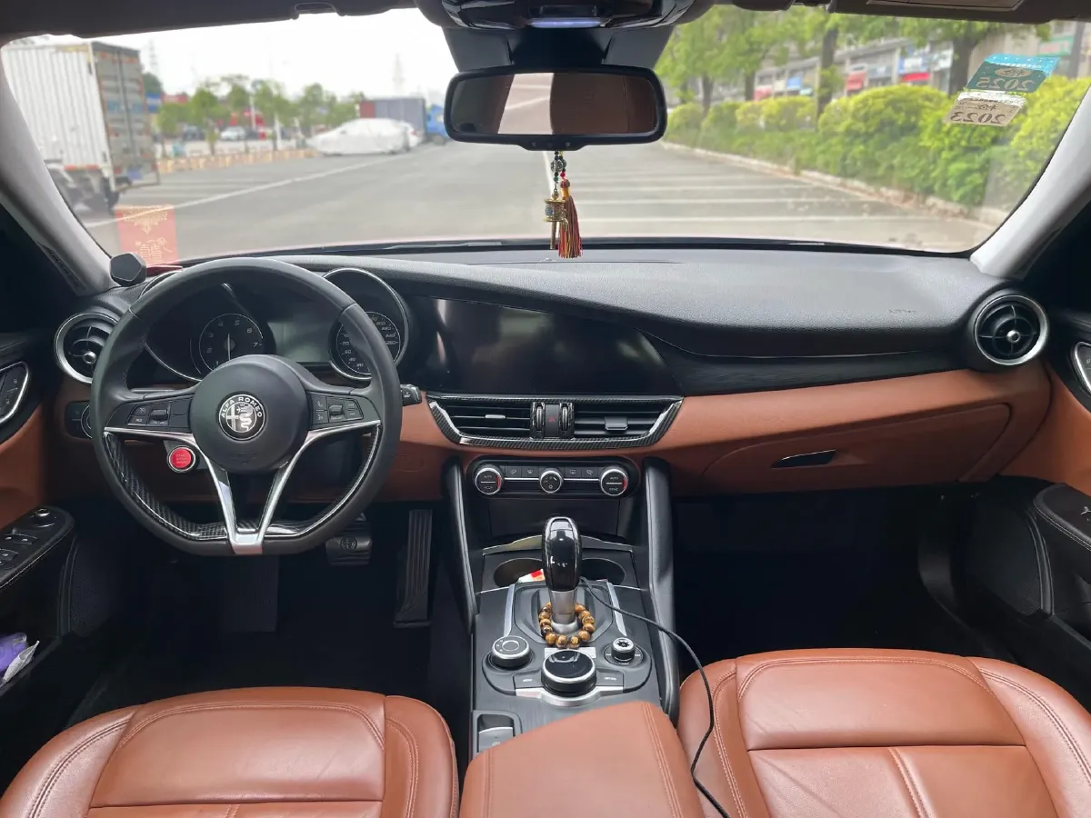 2017 Toyota Highlander 2.0T 220HP L4 6AT,autocango,china used car exporter,china ev exporter,chinese used car exporter,chinese used ev exporter