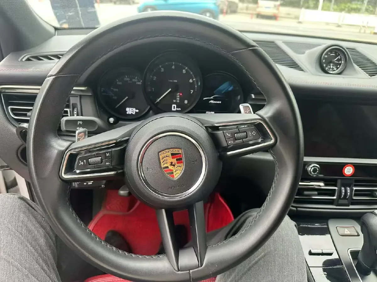 2023 Porsche Macan 2.0T 265HP L4 7DCT,autocango,china used car exporter,china ev exporter,chinese used car exporter,chinese used ev exporter