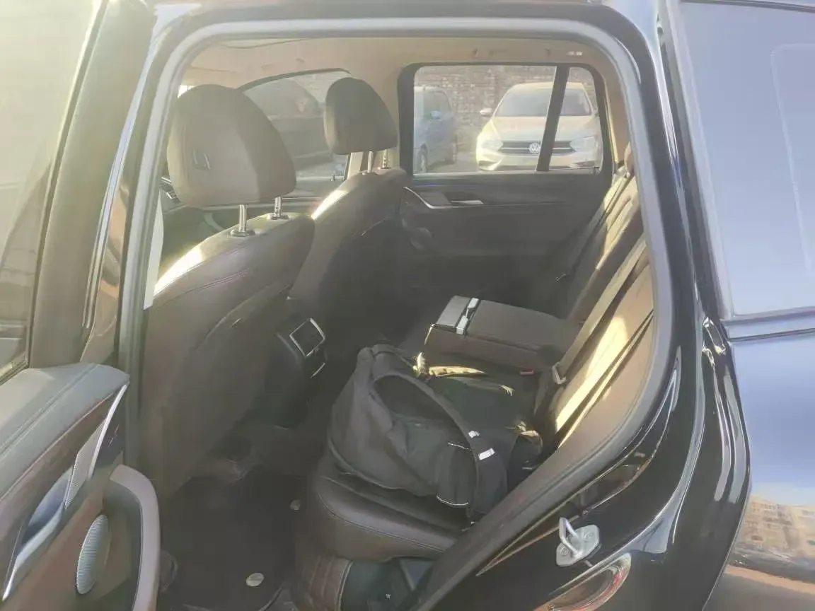 2023 BMW X3 2.0T 245HP L4 8AT,autocango,china used car exporter,china ev exporter,chinese used car exporter,chinese used ev exporter