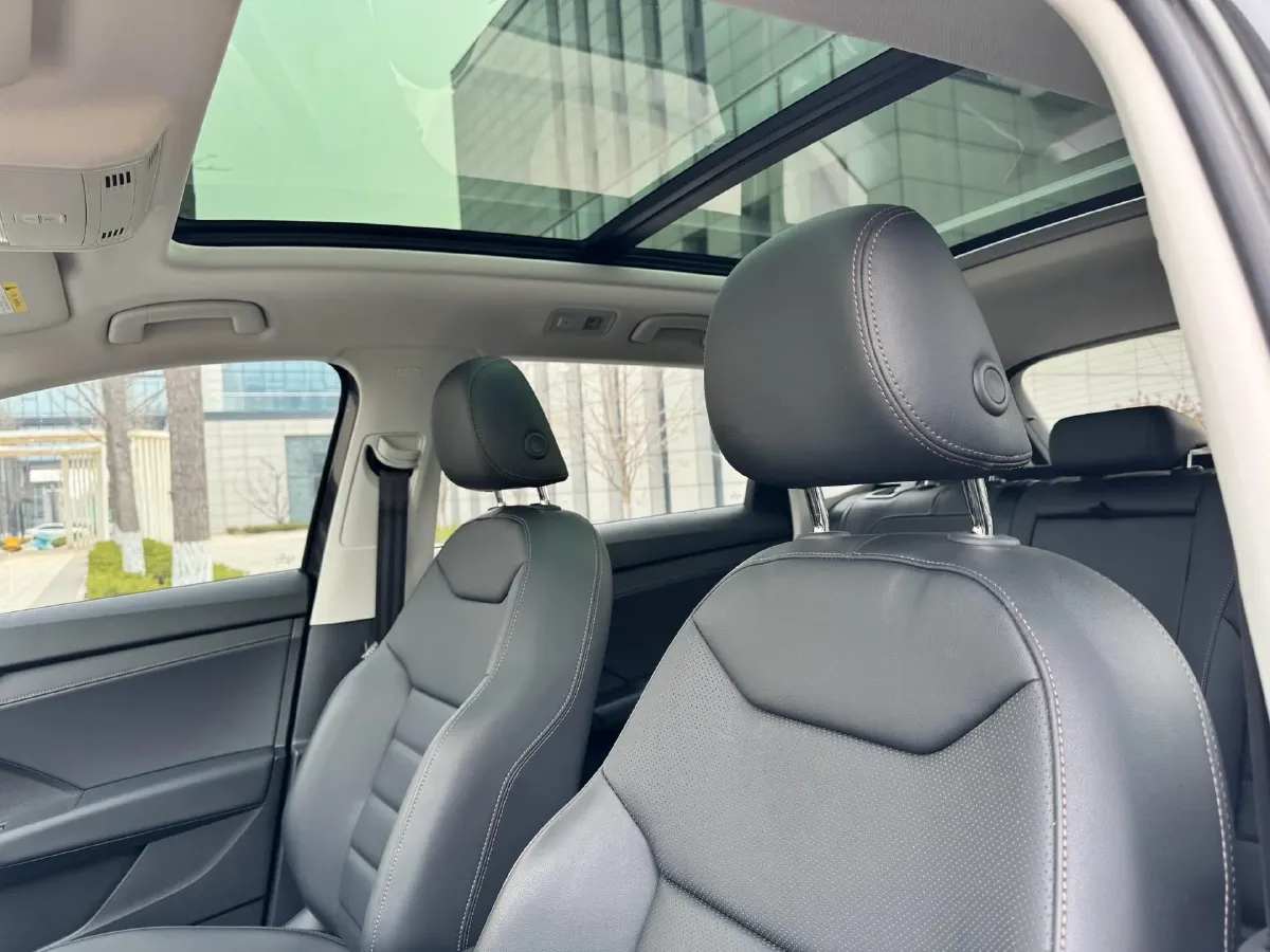 2022 Volkswagen Tharu 1.4T 150HP L4 7DCT,autocango,china used car exporter,china ev exporter,chinese used car exporter,chinese used ev exporter