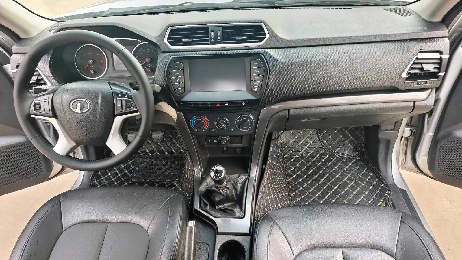 2017 Great Wall Wingle 5 2.0T 129HP L4 6MT,autocango,china used car exporter,china ev exporter,chinese used car exporter,chinese used ev exporter