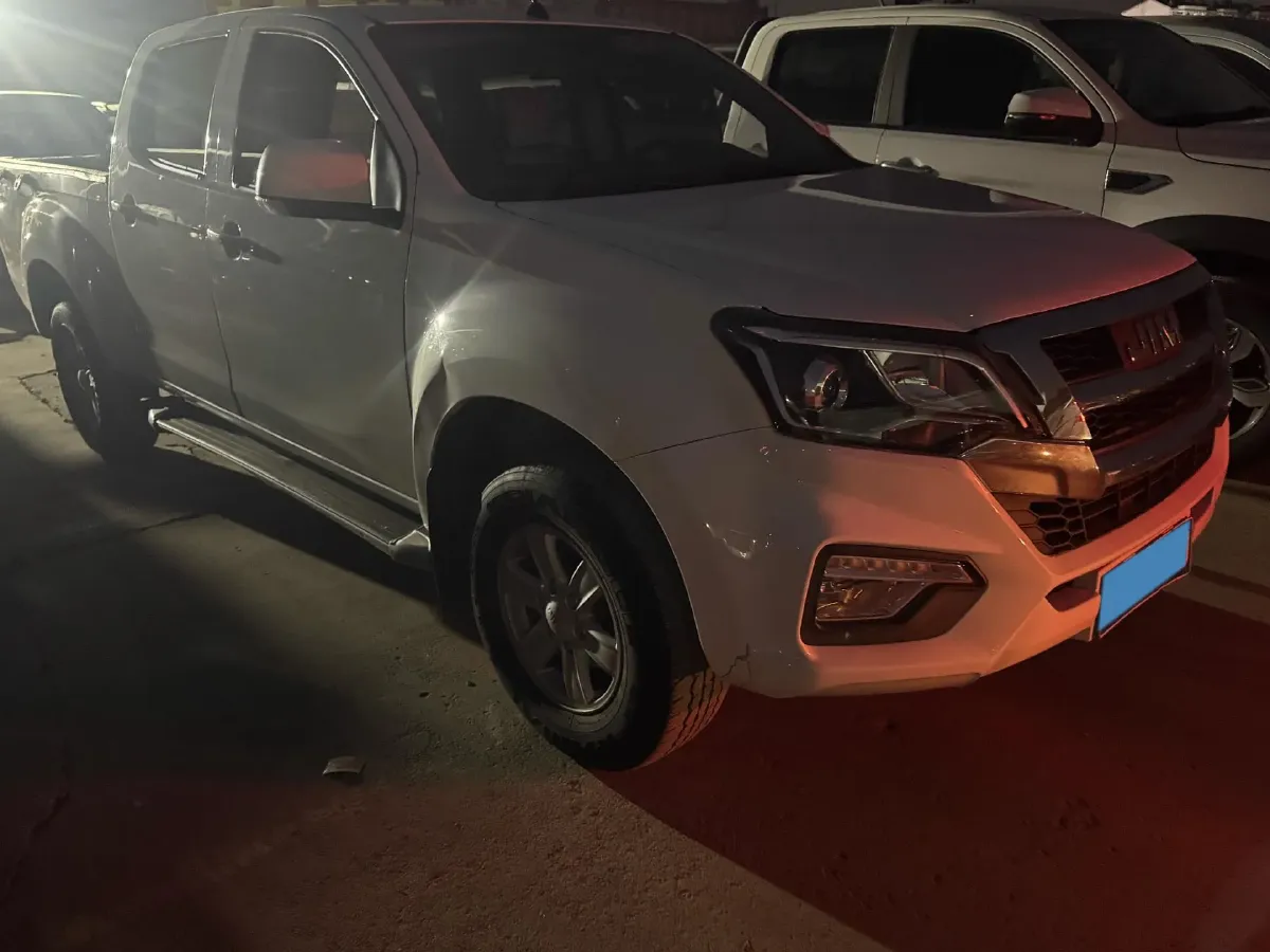2022 Isuzu RE-MAX Jim 2.8T 120HP L4 5MT,autocango,china used car exporter,china ev exporter,chinese used car exporter,chinese used ev exporter