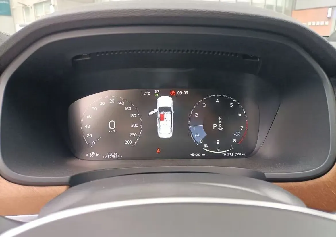 2021 Volvo S90 2.0T 250HP L4 8AT,autocango,china used car exporter,china ev exporter,chinese used car exporter,chinese used ev exporter