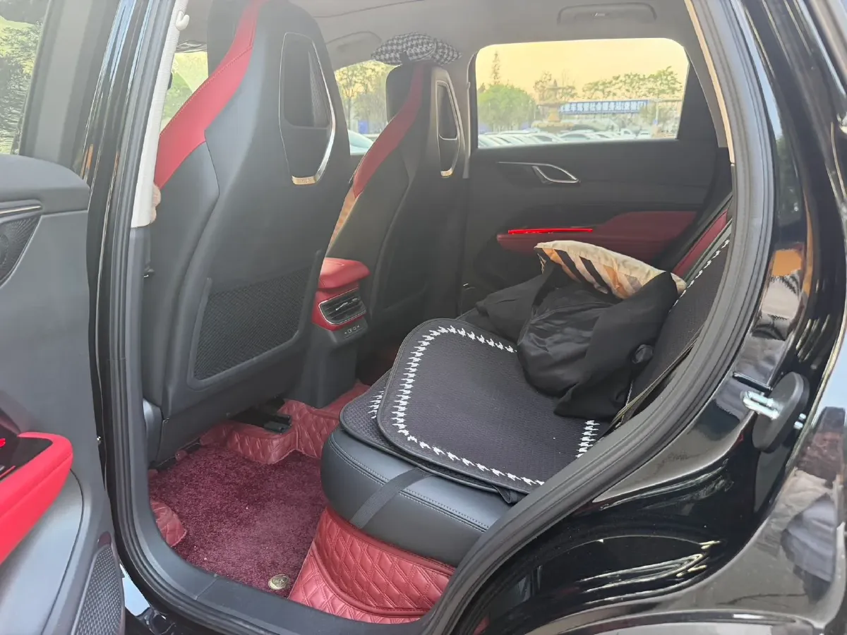 2024 HongQi HS3 1.5T 169HP L4 7DCT,autocango,china used car exporter,china ev exporter,chinese used car exporter,chinese used ev exporter