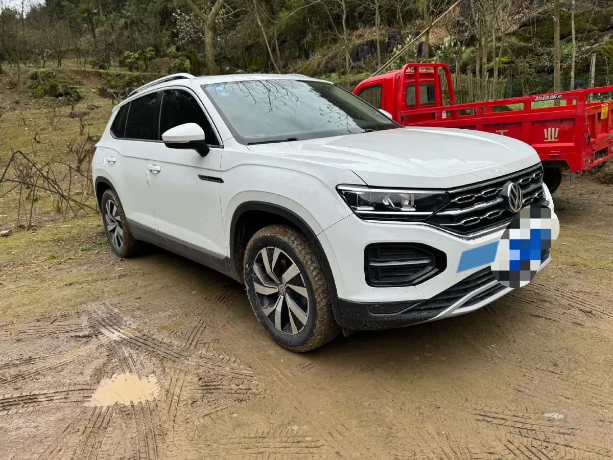 2019 MINI CLUBMAN 1.5T 102HP L3 6AT,autocango,china used car exporter,china ev exporter,chinese used car exporter,chinese used ev exporter