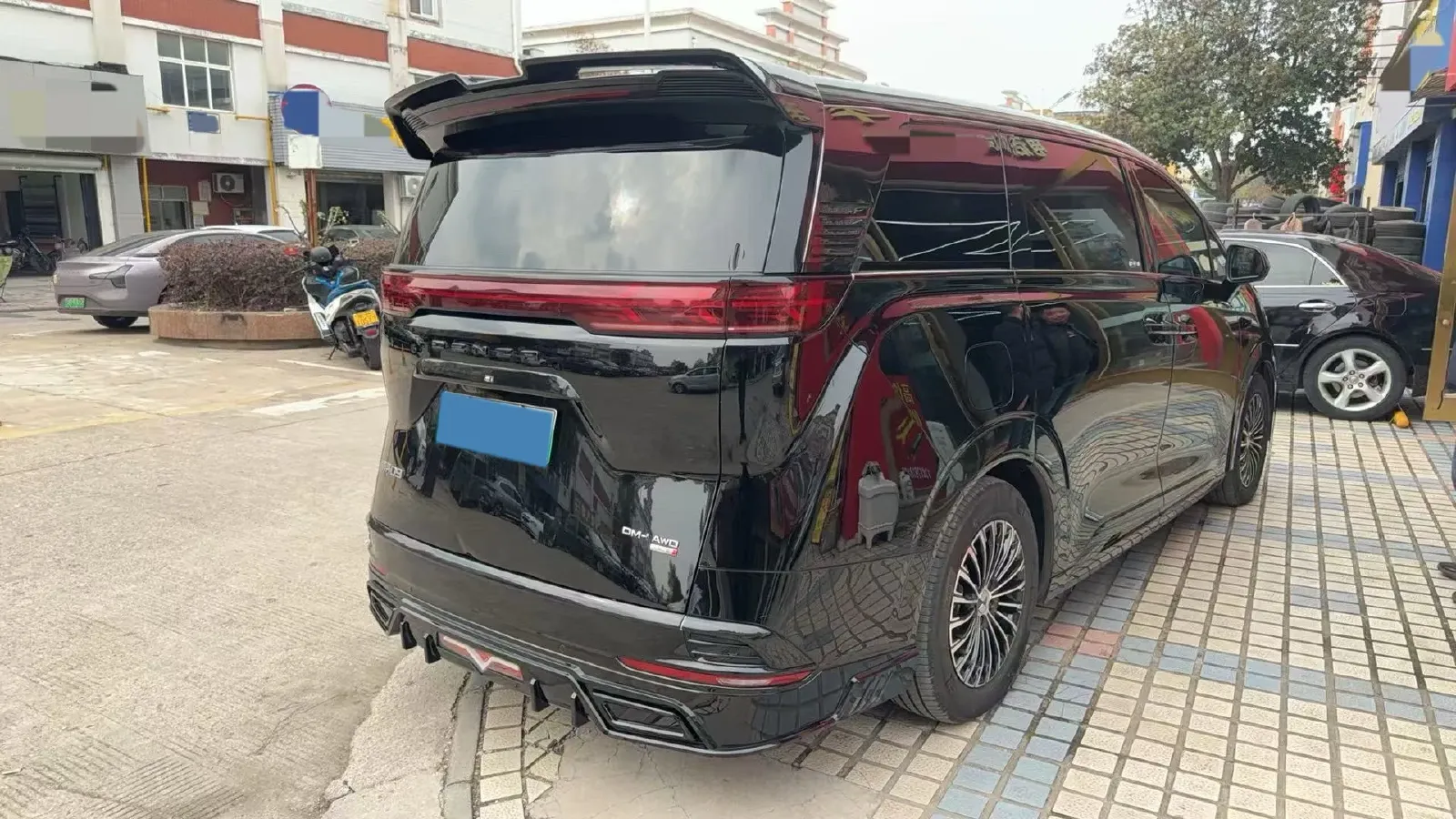 2025 Denza D9 1.5T 156HP L4 E-CVT PHEV 40KWH,autocango,china used car exporter,china ev exporter,chinese used car exporter,chinese used ev exporter