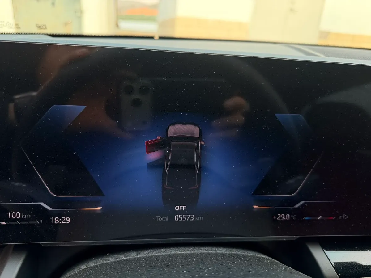 2024 BMW 5 Series 2.0T 190HP L4 8AT,autocango,china used car exporter,china ev exporter,chinese used car exporter,chinese used ev exporter