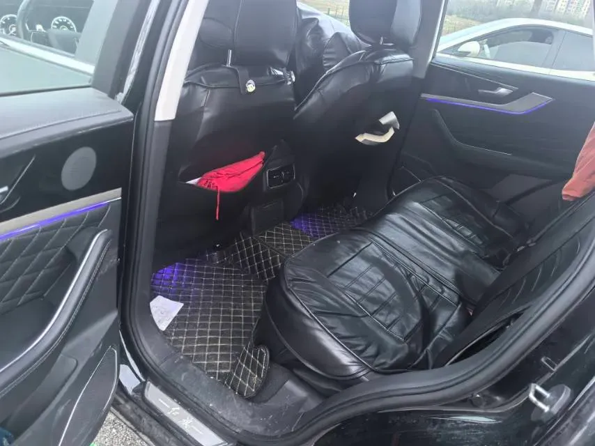 2019 HongQi HS5 2.0T 224HP L4 6AT,autocango,china used car exporter,china ev exporter,chinese used car exporter,chinese used ev exporter