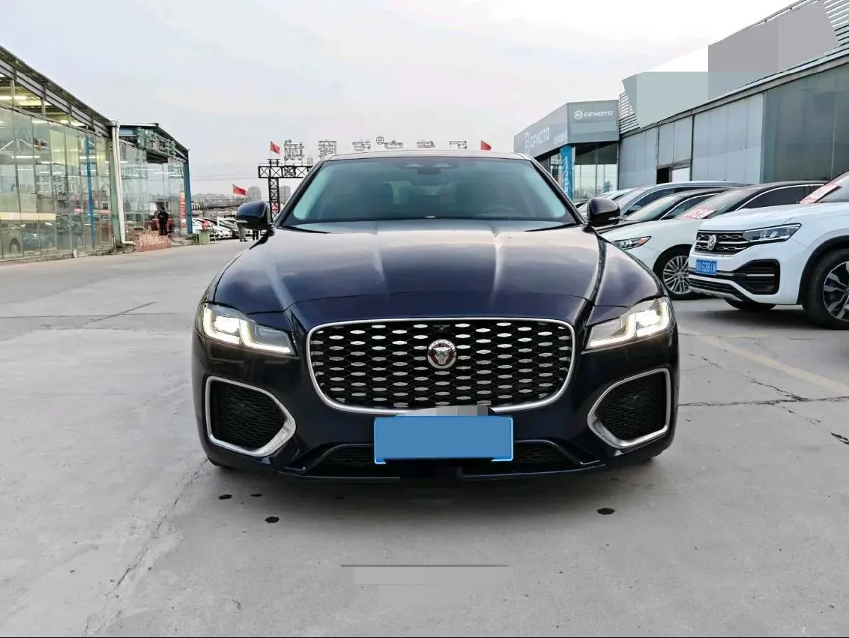 2021 Jaguar XFL 2.0T 250HP L4 8AT,autocango,china used car exporter,china ev exporter,chinese used car exporter,chinese used ev exporter