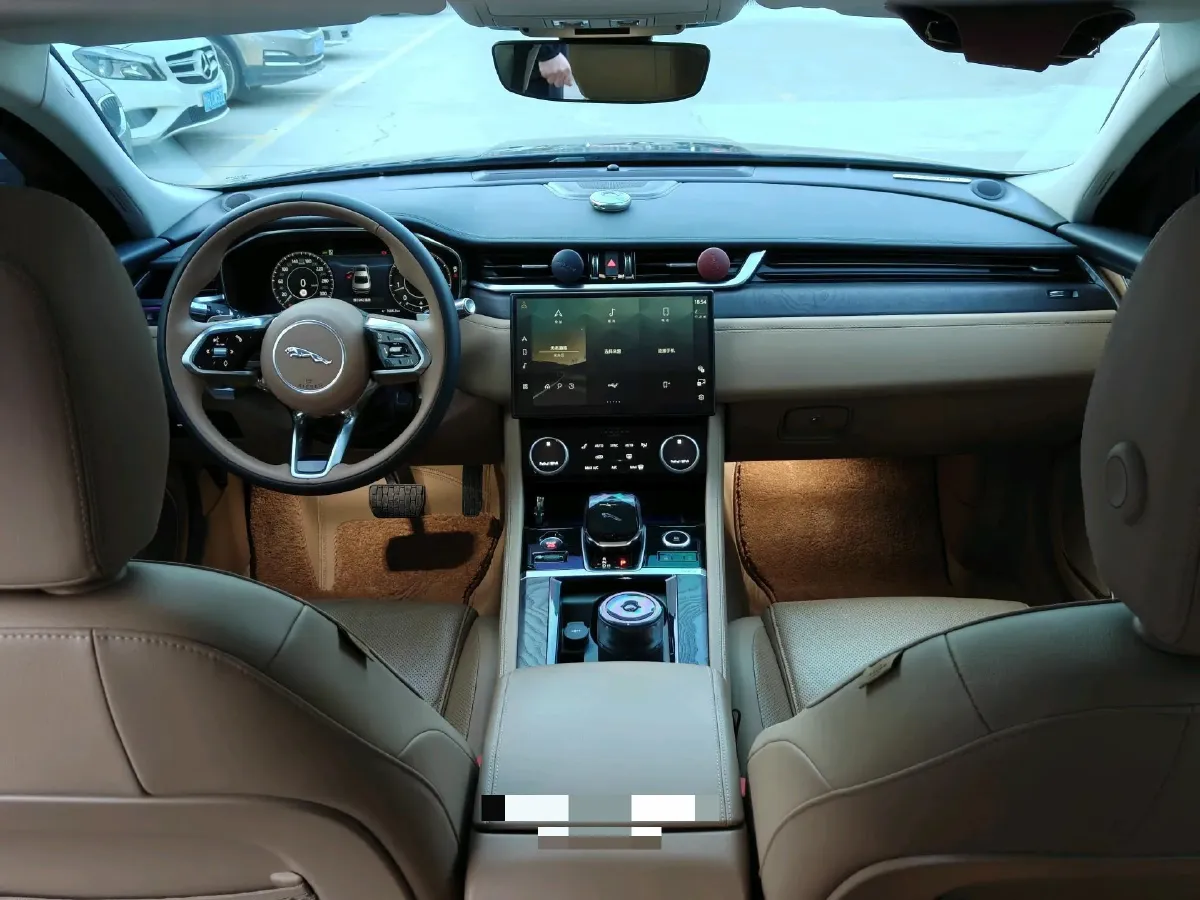 2021 Jaguar XFL 2.0T 250HP L4 8AT,autocango,china used car exporter,china ev exporter,chinese used car exporter,chinese used ev exporter