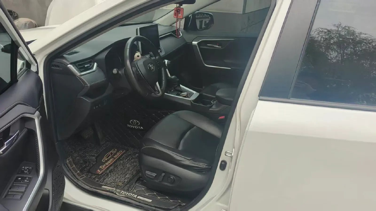 2022 Toyota RAV4 2.0L 171HP L4 CVT,autocango,china used car exporter,china ev exporter,chinese used car exporter,chinese used ev exporter