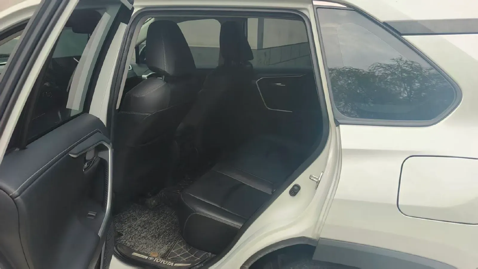 2022 Toyota RAV4 2.0L 171HP L4 CVT,autocango,china used car exporter,china ev exporter,chinese used car exporter,chinese used ev exporter