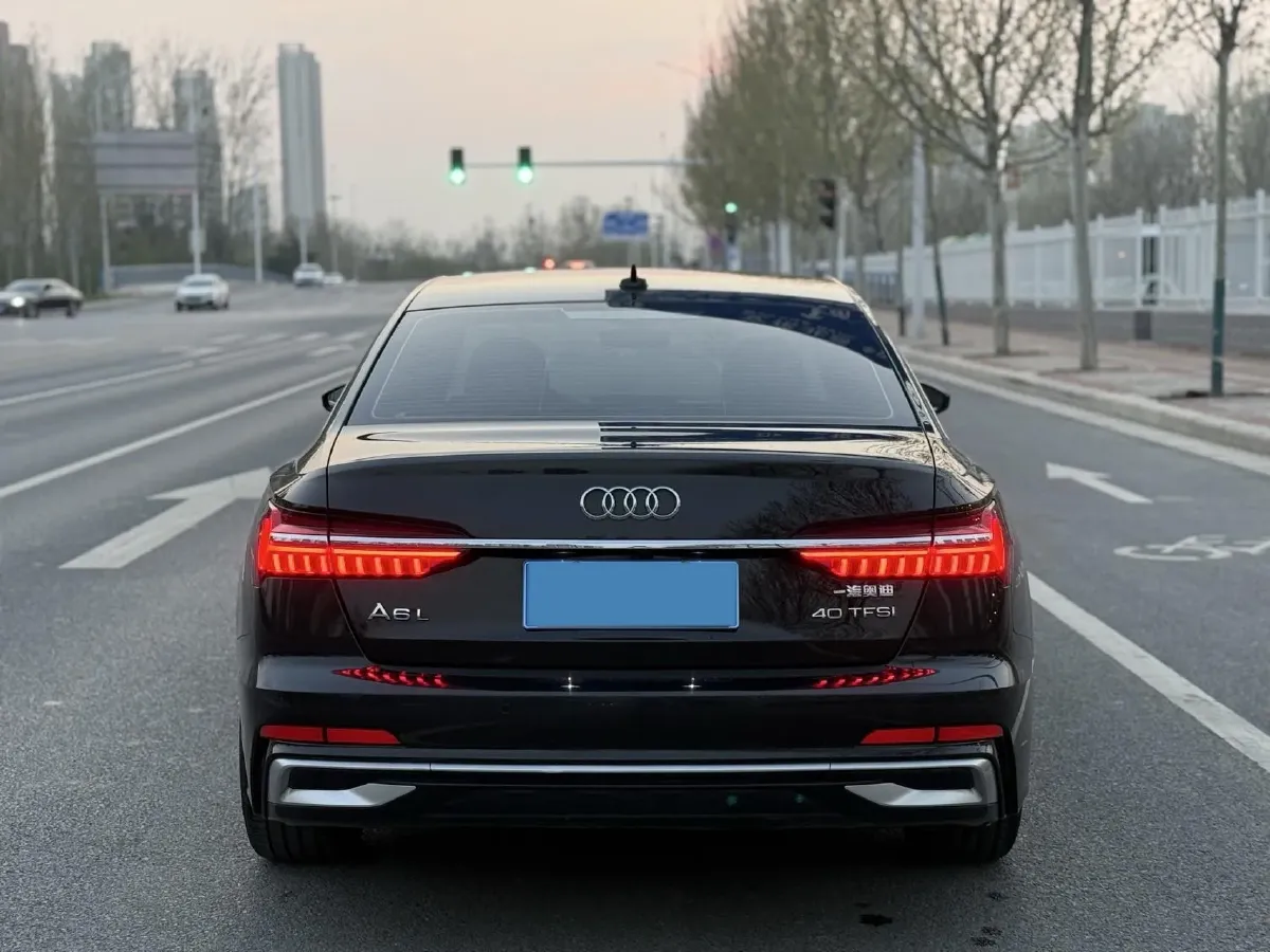 2023 Audi A6L 2.0T 190HP L4 7DCT,autocango,china used car exporter,china ev exporter,chinese used car exporter,chinese used ev exporter