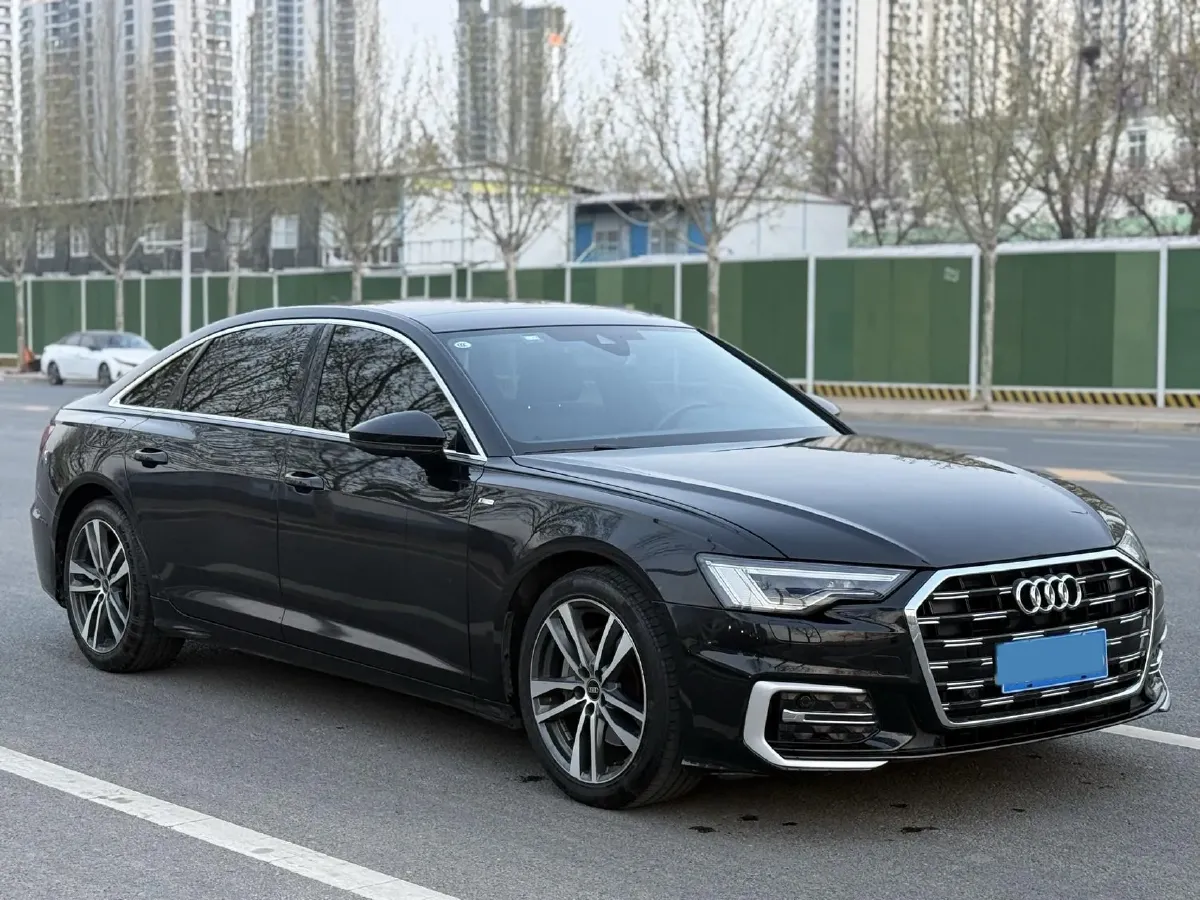 2023 Audi A6L 2.0T 190HP L4 7DCT,autocango,china used car exporter,china ev exporter,chinese used car exporter,chinese used ev exporter