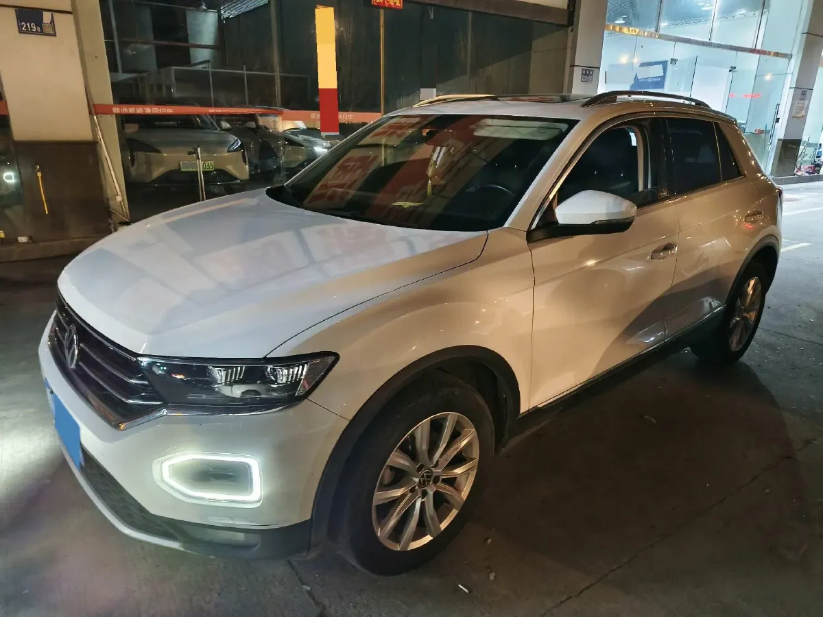 2021 Volkswagen T-Roc 1.4T 150HP L4 7DCT,autocango,china used car exporter,china ev exporter,chinese used car exporter,chinese used ev exporter