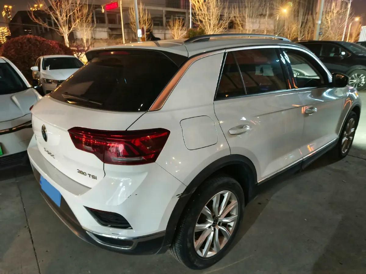 2021 Volkswagen T-Roc 1.4T 150HP L4 7DCT,autocango,china used car exporter,china ev exporter,chinese used car exporter,chinese used ev exporter