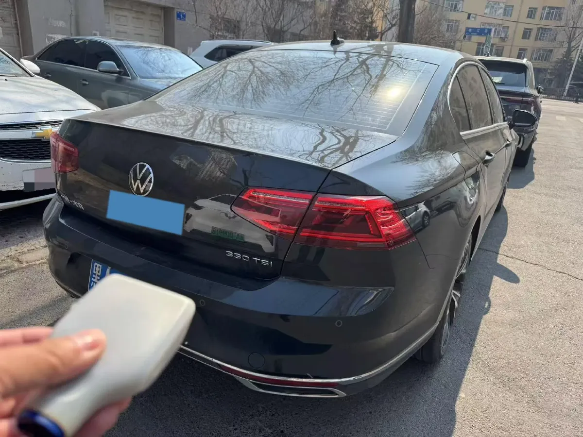 2020 Volkswagen Magotan 2.0T 186HP L4 7DCT,autocango,china used car exporter,china ev exporter,chinese used car exporter,chinese used ev exporter