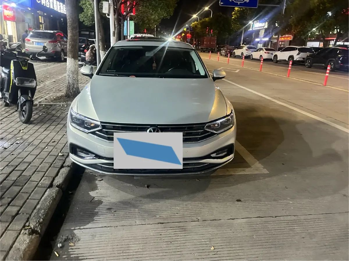 2023 Volkswagen Magotan 1.4T 150HP L4 7DCT,autocango,china used car exporter,china ev exporter,chinese used car exporter,chinese used ev exporter