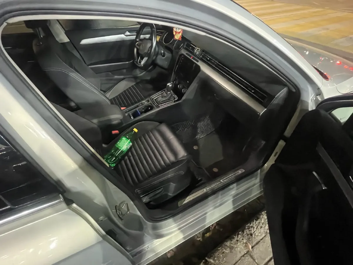 2023 Volkswagen Magotan 1.4T 150HP L4 7DCT,autocango,china used car exporter,china ev exporter,chinese used car exporter,chinese used ev exporter