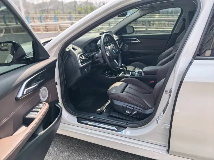 2022 BMW 1 Series 2.0T 192HP L4 7DCT,autocango,china used car exporter,china ev exporter,chinese used car exporter,chinese used ev exporter