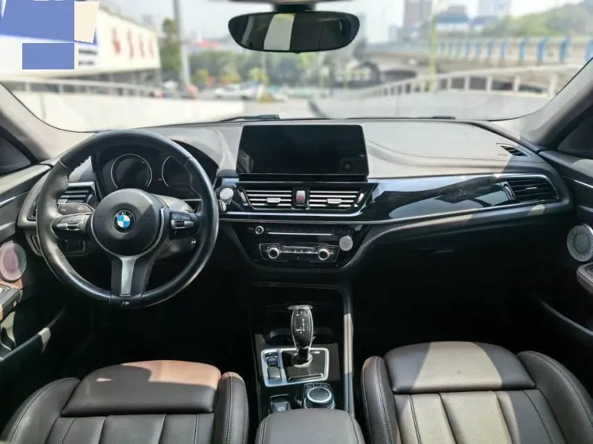 2022 BMW 1 Series 2.0T 192HP L4 7DCT,autocango,china used car exporter,china ev exporter,chinese used car exporter,chinese used ev exporter