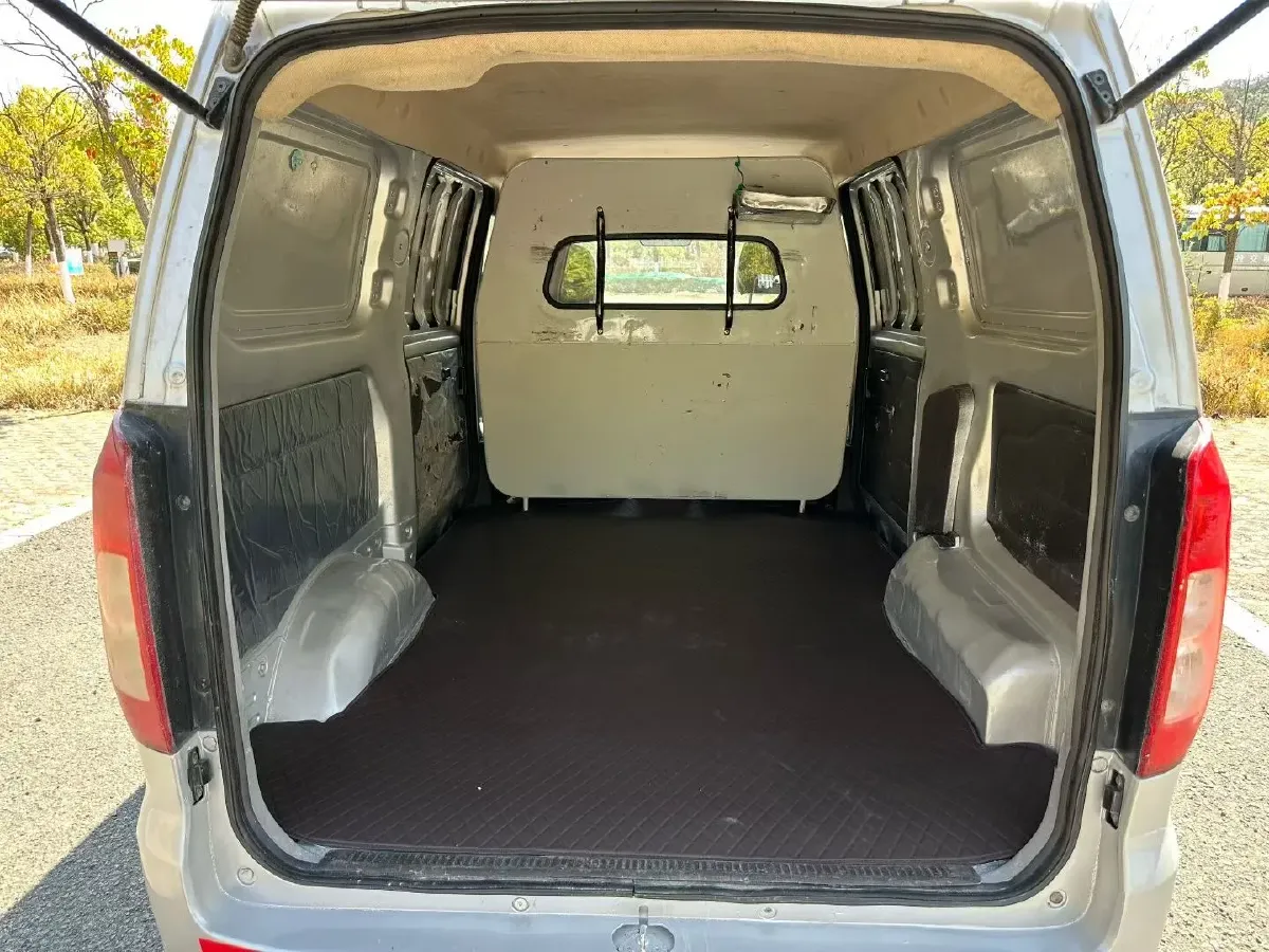 2019 WuLing HongGuang V 1.5L 99HP L4 6MT,autocango,china used car exporter,china ev exporter,chinese used car exporter,chinese used ev exporter