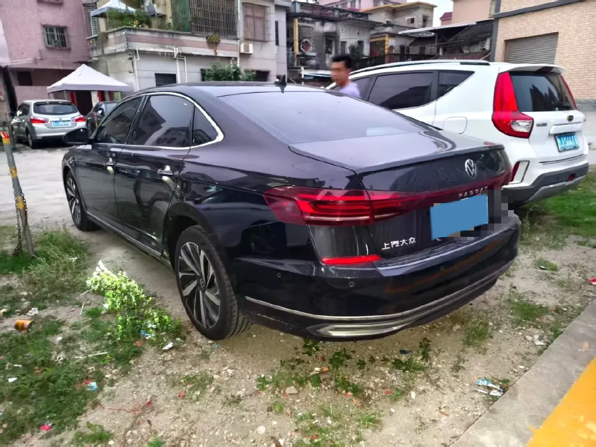 2022 Volkswagen Passat 2.0T 220HP L4 7DCT,autocango,china used car exporter,china ev exporter,chinese used car exporter,chinese used ev exporter