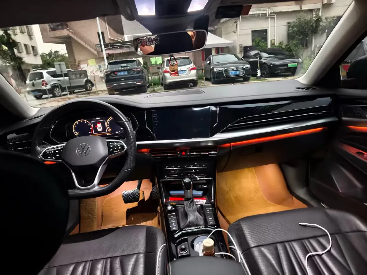 2022 Volkswagen Passat 2.0T 220HP L4 7DCT,autocango,china used car exporter,china ev exporter,chinese used car exporter,chinese used ev exporter