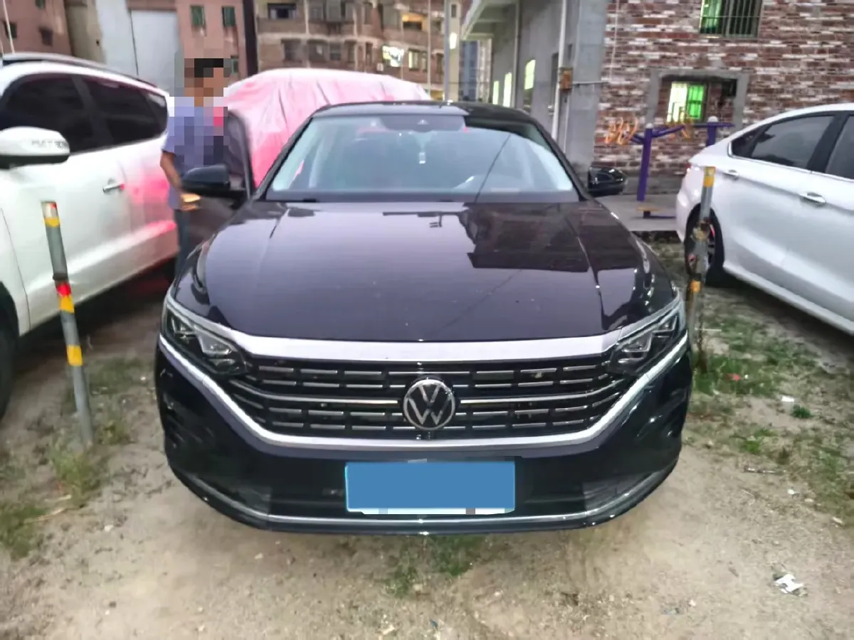 2022 Volkswagen Passat 2.0T 220HP L4 7DCT,autocango,china used car exporter,china ev exporter,chinese used car exporter,chinese used ev exporter