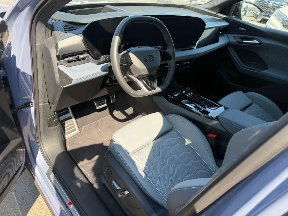 2026 Audi Q6L Sportback e-tron BEV,autocango,china used car exporter,china ev exporter,chinese used car exporter,chinese used ev exporter