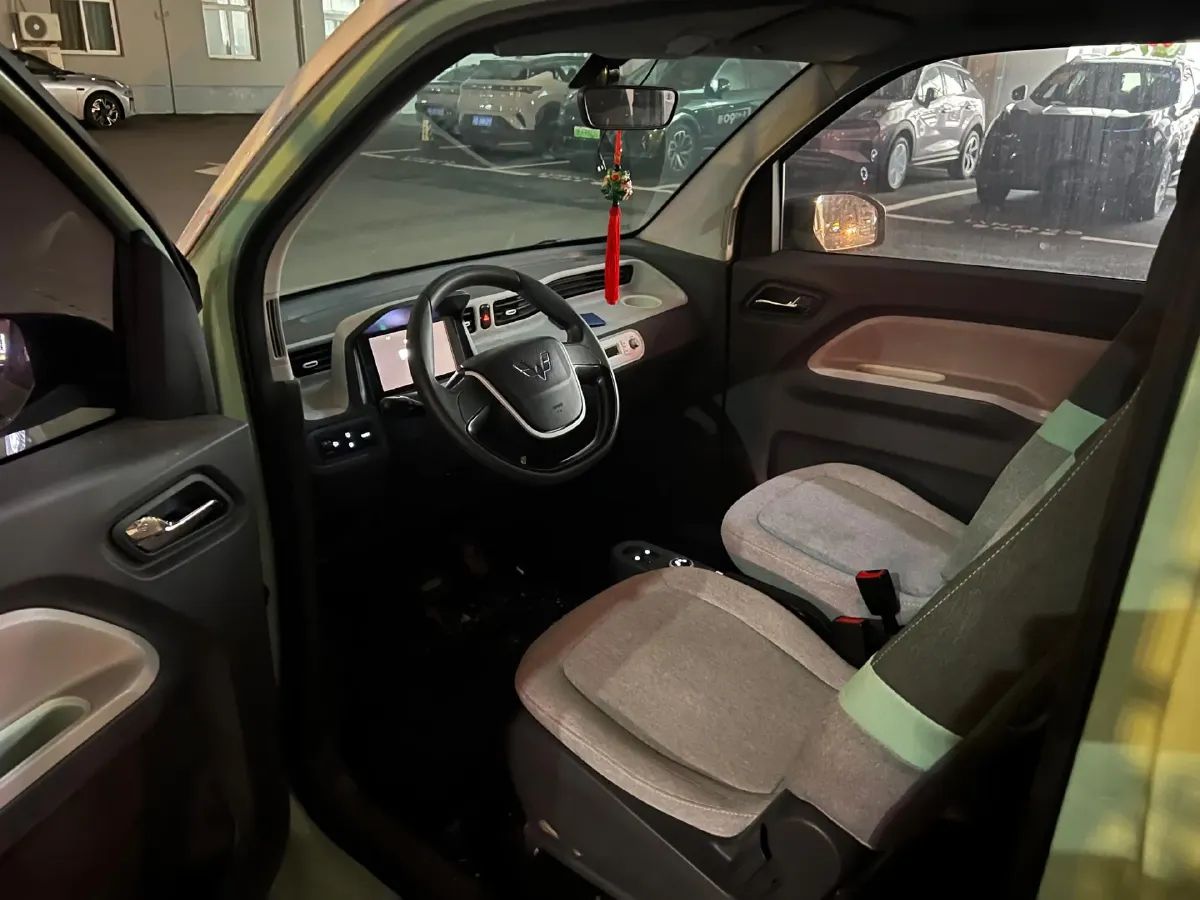 2021 WuLing HongGuang MINI EV BEV 13.9KWH,autocango,china used car exporter,china ev exporter,chinese used car exporter,chinese used ev exporter