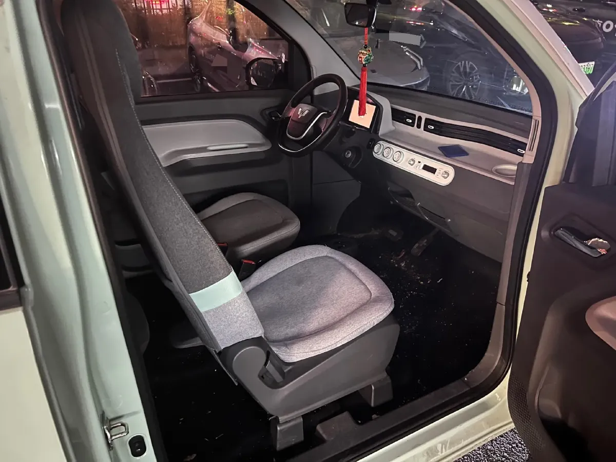 2021 WuLing HongGuang MINI EV BEV 13.9KWH,autocango,china used car exporter,china ev exporter,chinese used car exporter,chinese used ev exporter