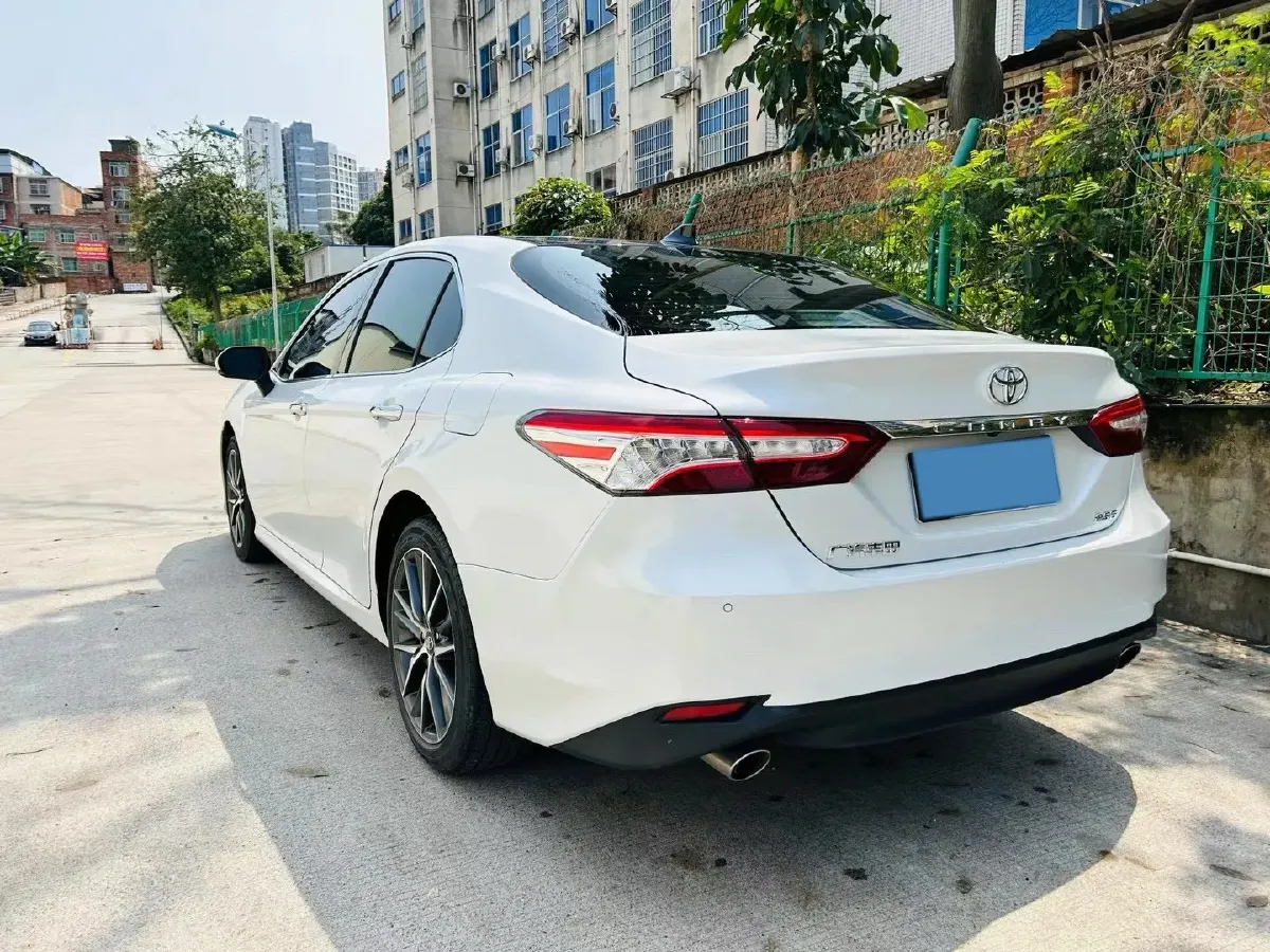 2021 Toyota Camry 2.5L 209HP L4 8AT,autocango,china used car exporter,china ev exporter,chinese used car exporter,chinese used ev exporter
