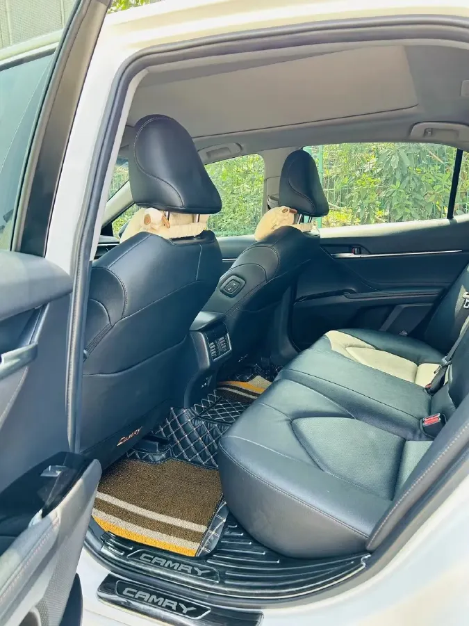 2021 Toyota Camry 2.5L 209HP L4 8AT,autocango,china used car exporter,china ev exporter,chinese used car exporter,chinese used ev exporter