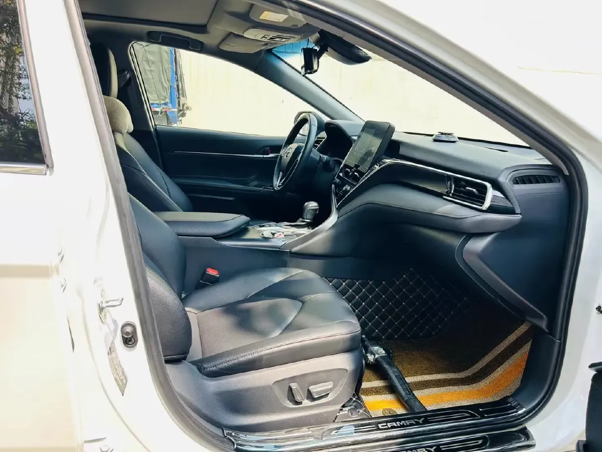 2021 Toyota Camry 2.5L 209HP L4 8AT,autocango,china used car exporter,china ev exporter,chinese used car exporter,chinese used ev exporter