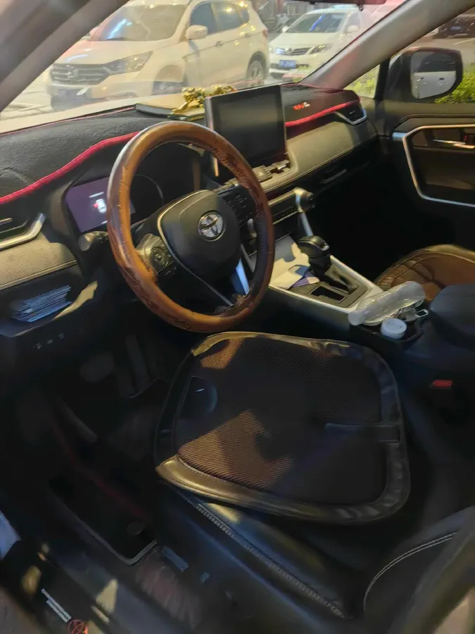 2021 Toyota RAV4 2.0L 171HP L4 CVT,autocango,china used car exporter,china ev exporter,chinese used car exporter,chinese used ev exporter