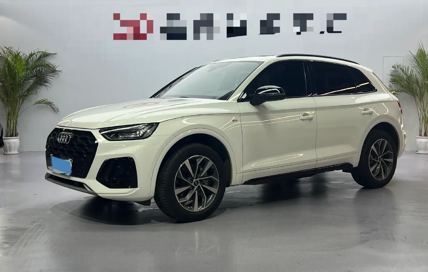 2023 Audi Q5L 2.0T 190HP L4 7DCT,autocango,china used car exporter,china ev exporter,chinese used car exporter,chinese used ev exporter