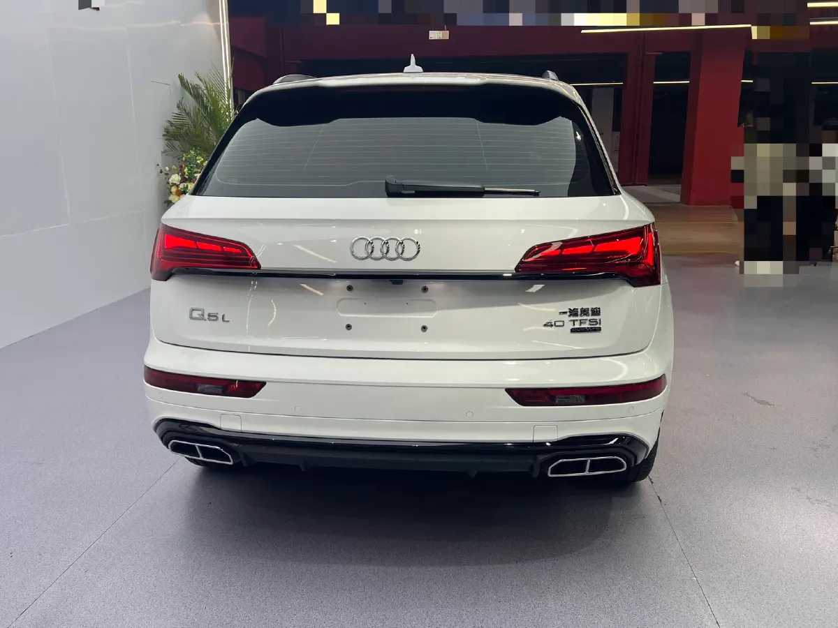 2023 Audi Q5L 2.0T 190HP L4 7DCT,autocango,china used car exporter,china ev exporter,chinese used car exporter,chinese used ev exporter