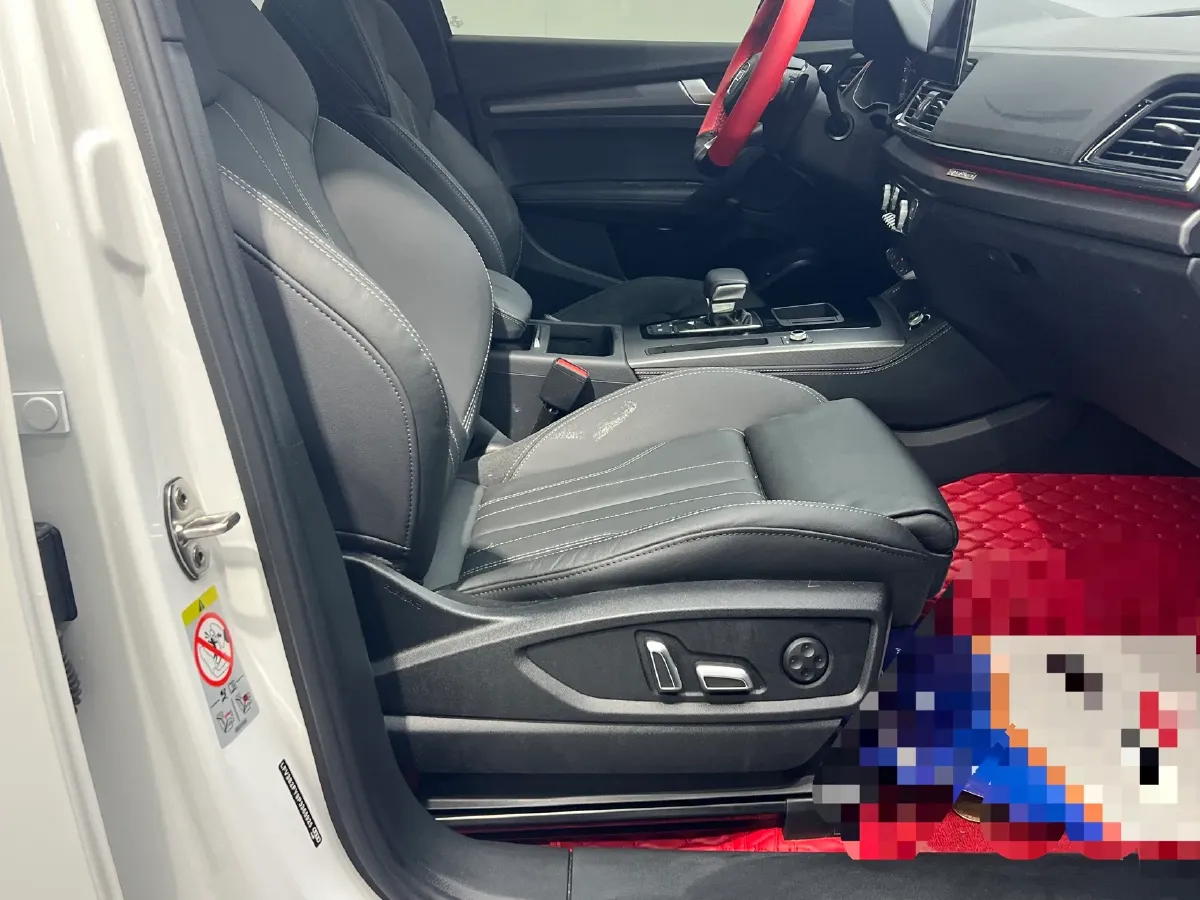 2023 Audi Q5L 2.0T 190HP L4 7DCT,autocango,china used car exporter,china ev exporter,chinese used car exporter,chinese used ev exporter