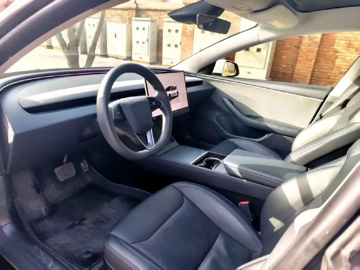 2025 Tesla Model 3 BEV 62.5KWH,autocango,china used car exporter,china ev exporter,chinese used car exporter,chinese used ev exporter