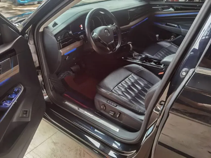 2020 Volkswagen Passat 2.0T 186HP L4 7DCT,autocango,china used car exporter,china ev exporter,chinese used car exporter,chinese used ev exporter
