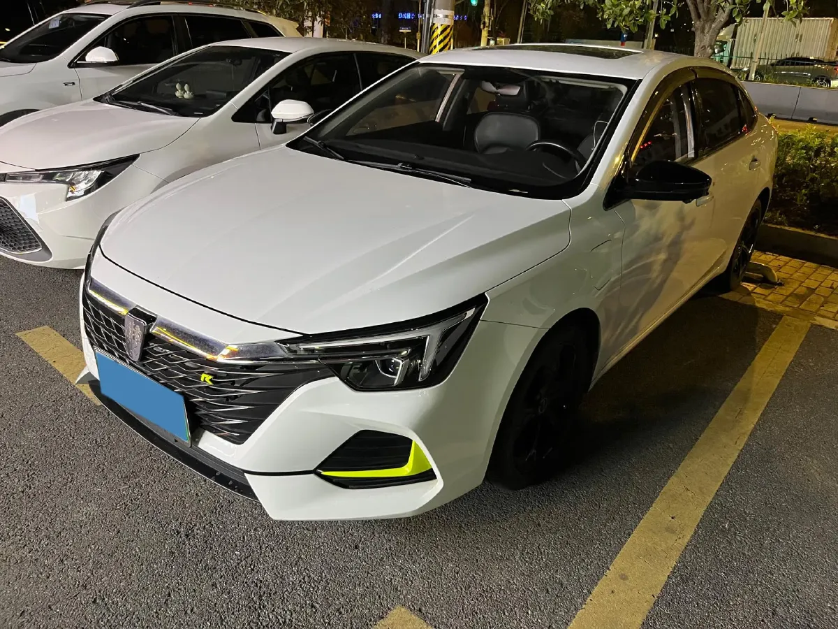 2020 Roewe i6 MAX 1.5T 169HP L4 AMT PHEV,autocango,china used car exporter,china ev exporter,chinese used car exporter,chinese used ev exporter