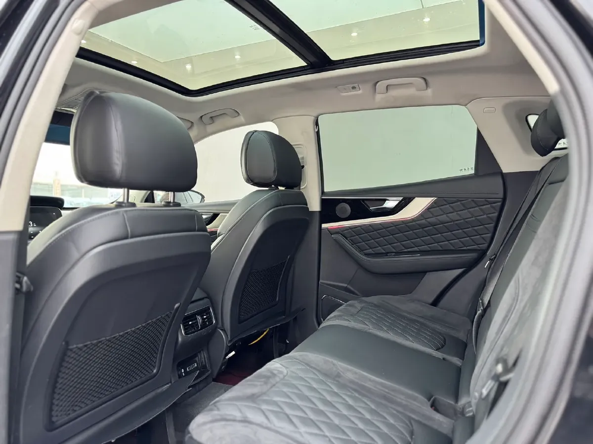 2019 HongQi HS5 2.0T 224HP L4 6AT,autocango,china used car exporter,china ev exporter,chinese used car exporter,chinese used ev exporter