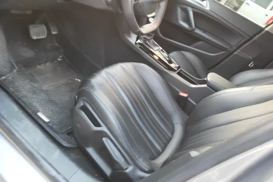 2022 Peugeot 408 1.6T 170HP L4 6AT,autocango,china used car exporter,china ev exporter,chinese used car exporter,chinese used ev exporter