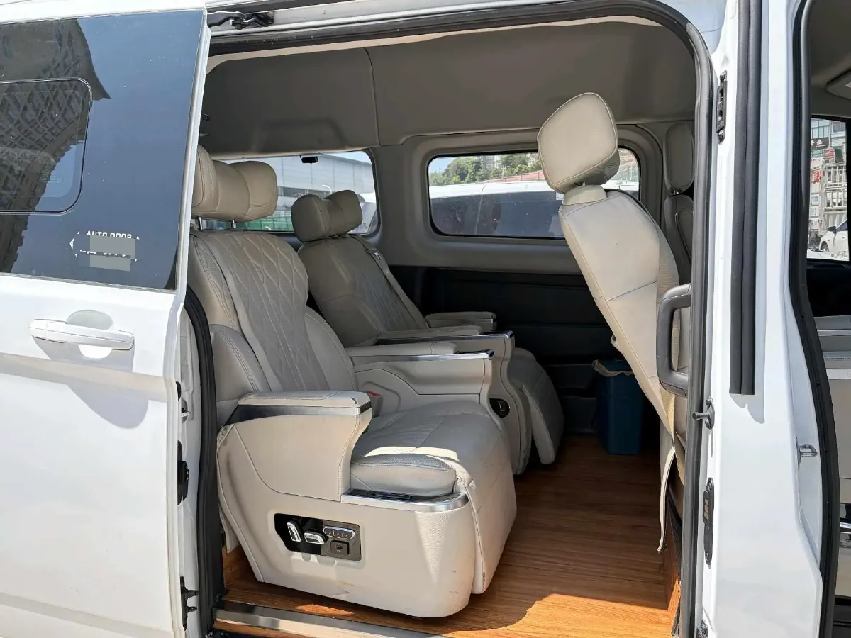 2021 Ford Transit 2.0T 121HP L4 5MT,autocango,china used car exporter,china ev exporter,chinese used car exporter,chinese used ev exporter