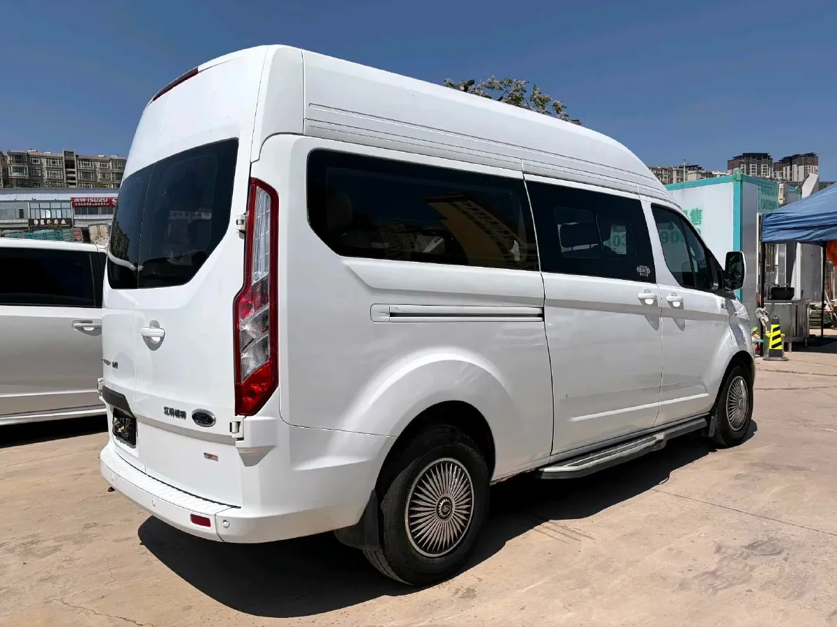 2021 Ford Transit 2.0T 121HP L4 5MT,autocango,china used car exporter,china ev exporter,chinese used car exporter,chinese used ev exporter