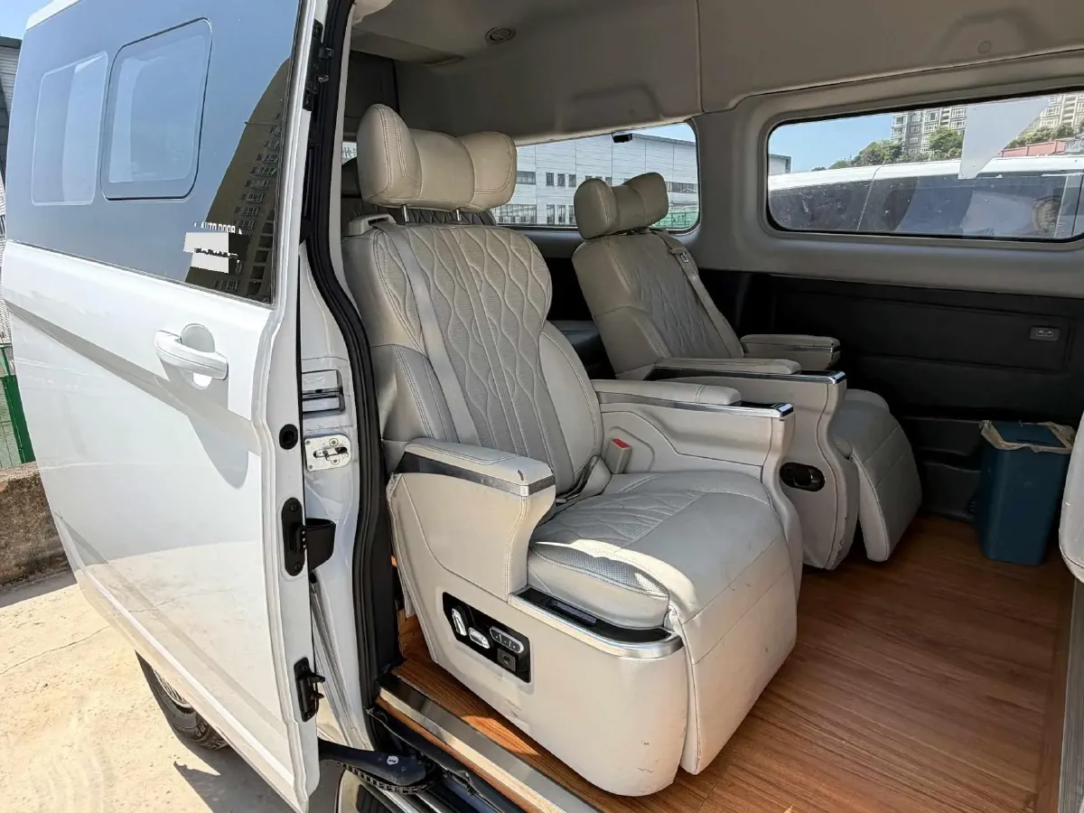 2021 Ford Transit 2.0T 121HP L4 5MT,autocango,china used car exporter,china ev exporter,chinese used car exporter,chinese used ev exporter